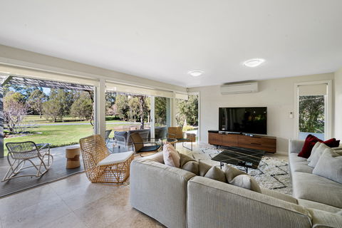CUB Country House - Berry - Accommodation Georgetown 1
