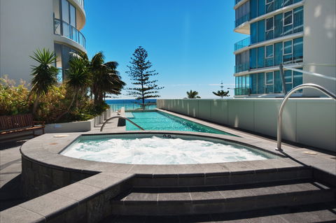 Reflections Coolangatta Beach - Accommodation Georgetown 1