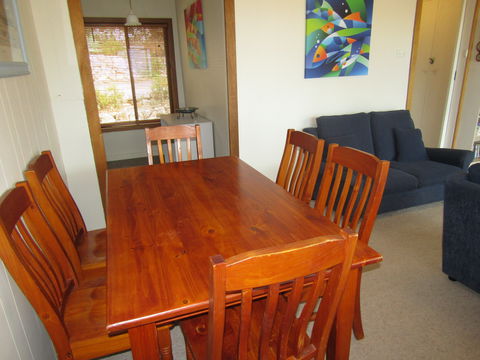 Shack 93 - Accommodation Georgetown 2