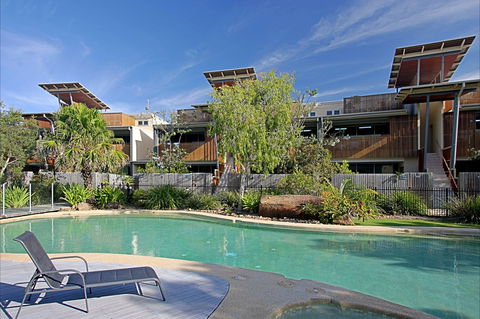 Beach Villa 17, East On Byron - Accommodation Georgetown 1