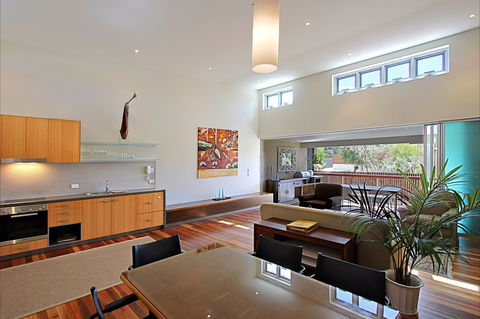 Beach Villa 17, East On Byron - Accommodation Georgetown 2