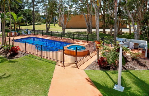 Yamba Aston Motel - Accommodation Georgetown 2