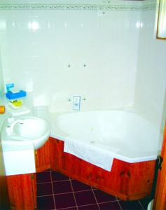 Aristocrat Waurnvale Motel - Accommodation Georgetown 3