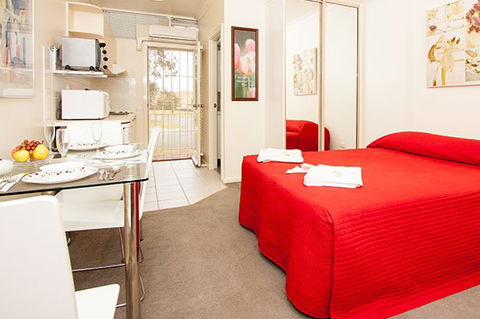 Canberra Short Term & Holiday Accommodation - Accommodation Georgetown 0