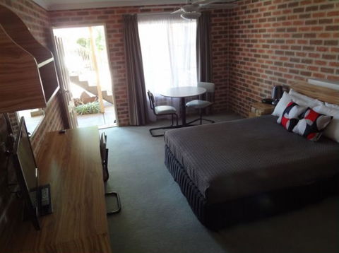 The Palms Motel - Accommodation Georgetown 2