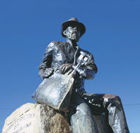Paddy Hannans Statue - Accommodation Georgetown