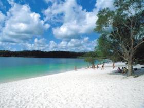 Lake McKenzie - Accommodation Georgetown 0