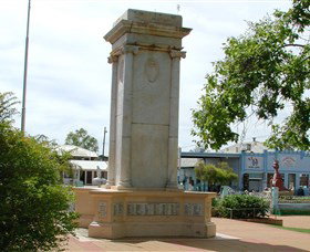 Charleville War Memorial - Accommodation Georgetown 0