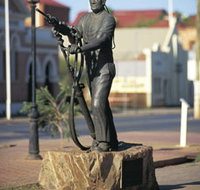 Miners Monument - Accommodation Georgetown