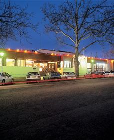 Narrandera Ex-Serviceman Club - Accommodation Georgetown 0