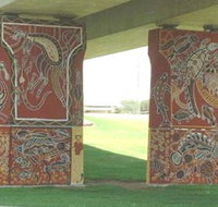 Cowra Bridge Pylons - Accommodation Georgetown