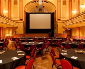 Newcastle City Hall - Accommodation Georgetown 1