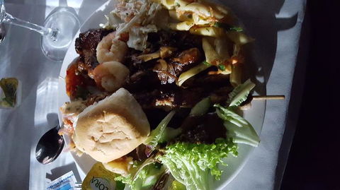 Uluru (Ayers Rock) Sunset With Outback Barbecue Dinner And Star Tour - Accommodation Georgetown 3