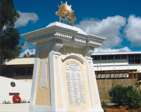Beenleigh War Memorial - Accommodation Georgetown 0