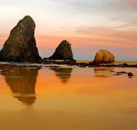 Glasshouse Rocks and Pillow Lava - Accommodation Georgetown