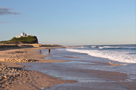 Nobbys Beach - Accommodation Georgetown 2