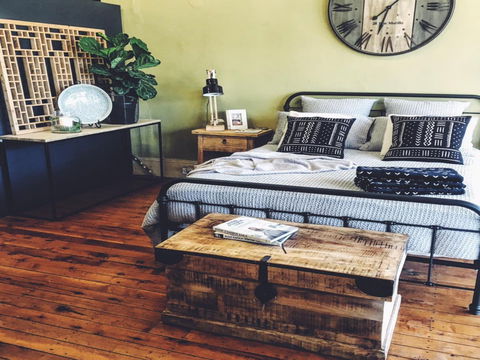 Uneke Antiques, Homewares And Gifts - Accommodation Georgetown 2