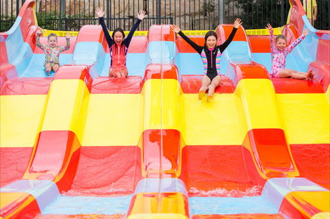 Raging Waters Sydney - Accommodation Georgetown 1