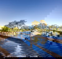 Centenary Lakes Park - Accommodation Georgetown