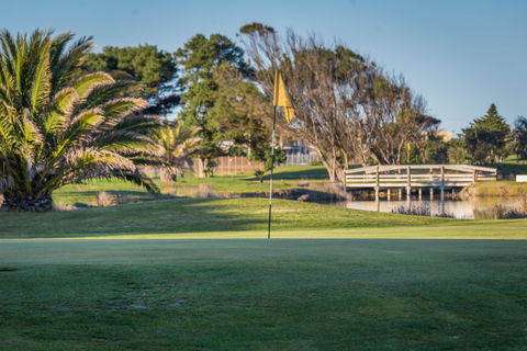 South Lakes Golf Club - Accommodation Georgetown 0