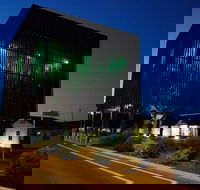 Tree of Knowledge Memorial - Accommodation Georgetown