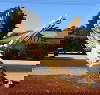 Loxton Tree sculptures - Accommodation Georgetown