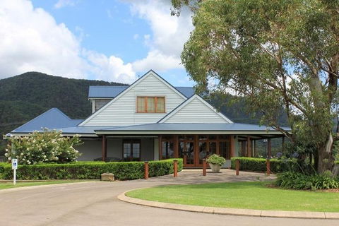 Audrey Wilkinson Vineyard: Picnic With Wine Masterclass Tasting - Accommodation Georgetown 5