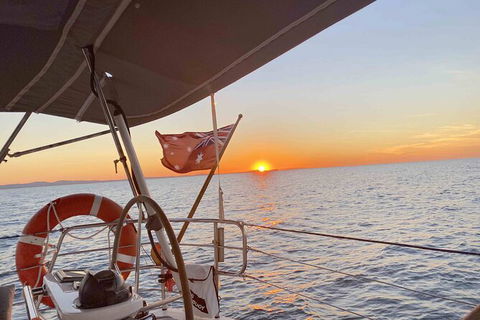 Sailing Curlew Escape On Moreton Bay - Accommodation Georgetown 5