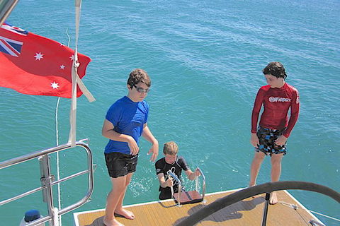 Sailing Curlew Escape On Moreton Bay - Accommodation Georgetown 9