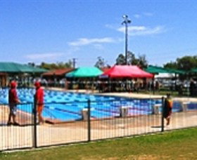 Charleville Swimming Pool - Accommodation Georgetown 0
