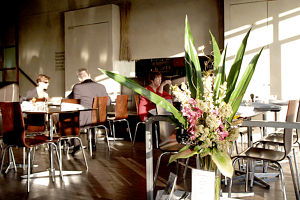 R Bar Restaurant Port Melbourne - Accommodation Georgetown 0