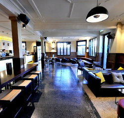 Golden Gate Hotel - Accommodation Georgetown 2