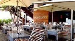 Pontoon Bar - Accommodation Georgetown 3