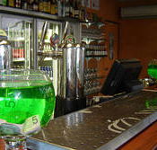 The Tap On Mitchell - home of the Fishbowl Cocktail - Accommodation Georgetown