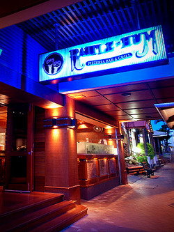 Rattle N Hum Cairns - Accommodation Georgetown 2