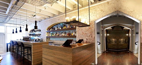 HRH Wine Bar - Accommodation Georgetown 2