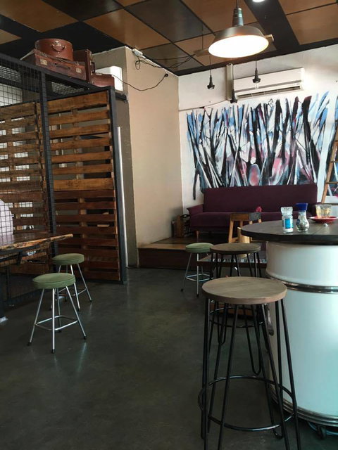 Page 27 Cafe - Accommodation Georgetown 2