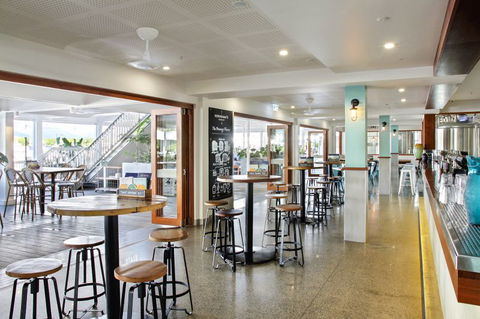 Hemingway's Brewery Port Douglas - Accommodation Georgetown 4