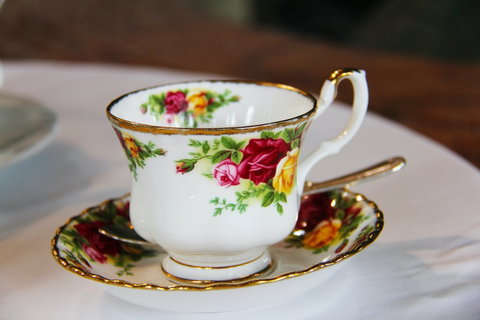 Spring High Tea - First Sitting - Accommodation Georgetown 0