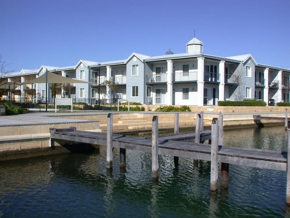 Halls Head WA Accommodation Georgetown