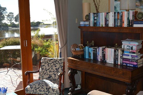 The Waterfront Wynyard - Accommodation Georgetown 2