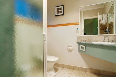 The Waterfront Wynyard - Accommodation Georgetown 7