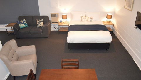 Penguin Seaside Motel - Accommodation Georgetown 6