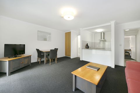Mt Ommaney Hotel Apartments - Accommodation Georgetown 6
