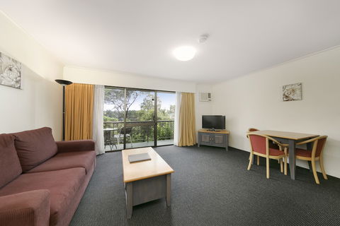 Mt Ommaney Hotel Apartments - Accommodation Georgetown 5