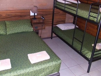 Territory Manor Motel & Caravan Park - Accommodation Georgetown 3