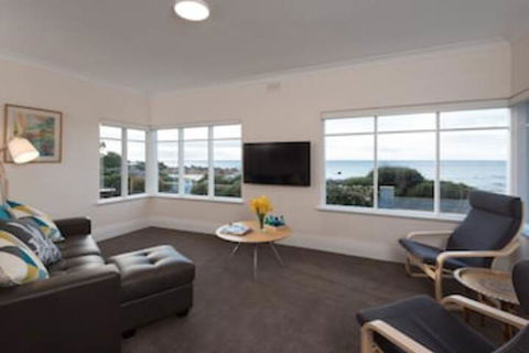 Sunrise At Penguin - Accommodation Georgetown 0