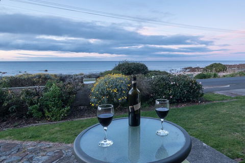 Sunrise At Penguin - Accommodation Georgetown 3