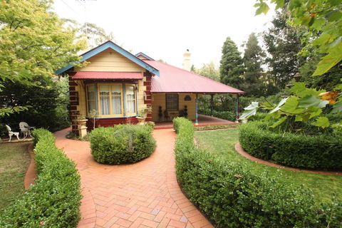 Varenna - Accommodation Georgetown 0