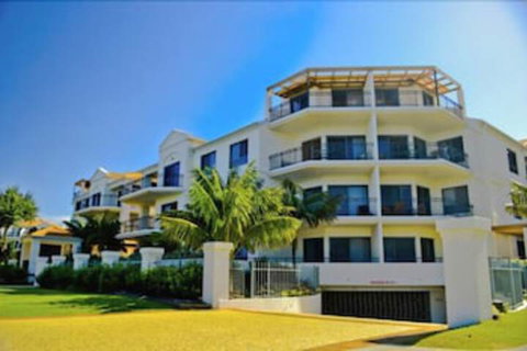 The Breakers Yamba - Accommodation Georgetown 1